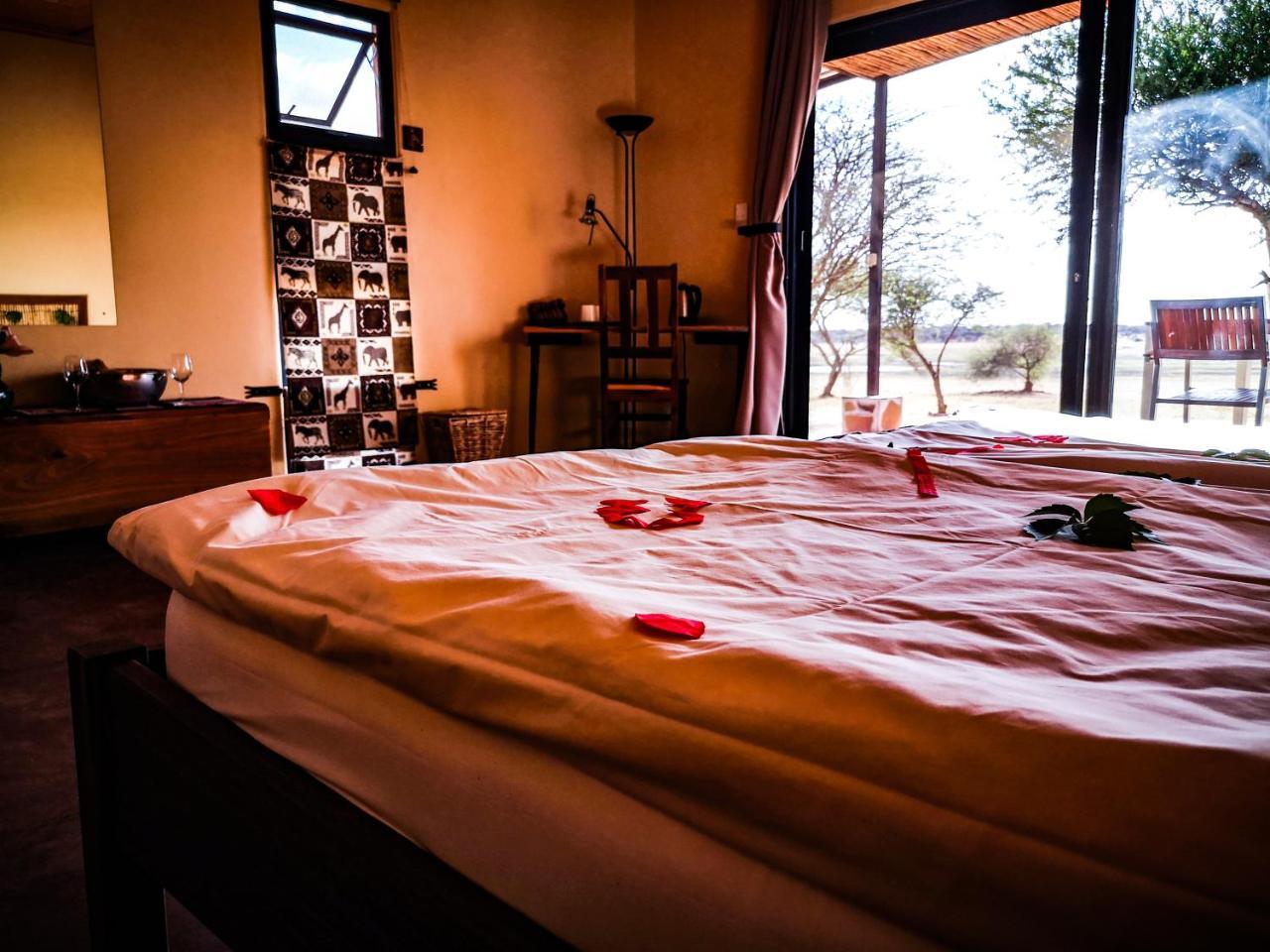 Ovita Wildlife Restcamp Okazize Buitenkant foto