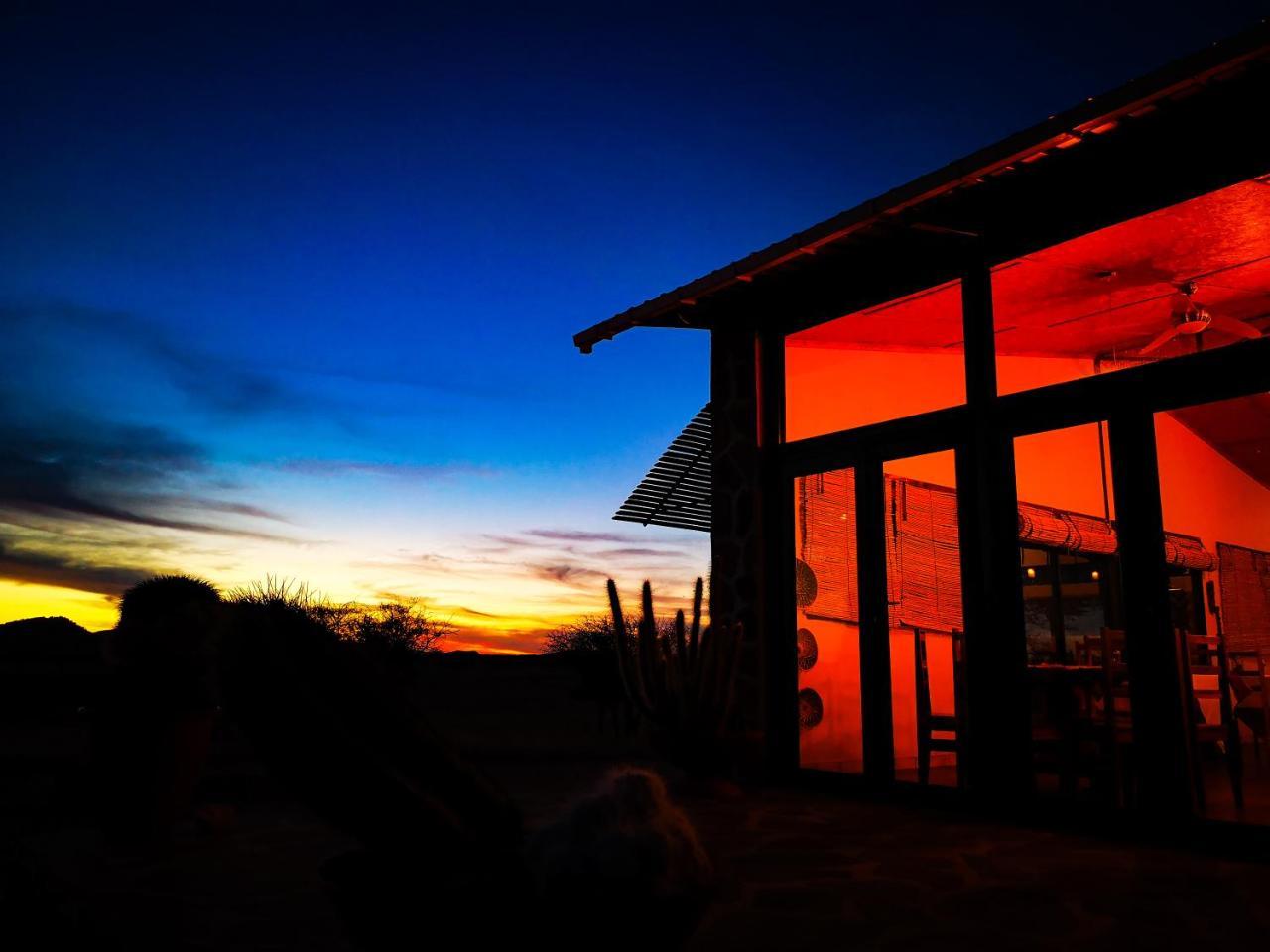 Ovita Wildlife Restcamp Okazize Buitenkant foto